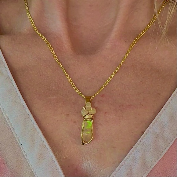 Enchanting Mini Opal Necklace - Picture 3 of 11